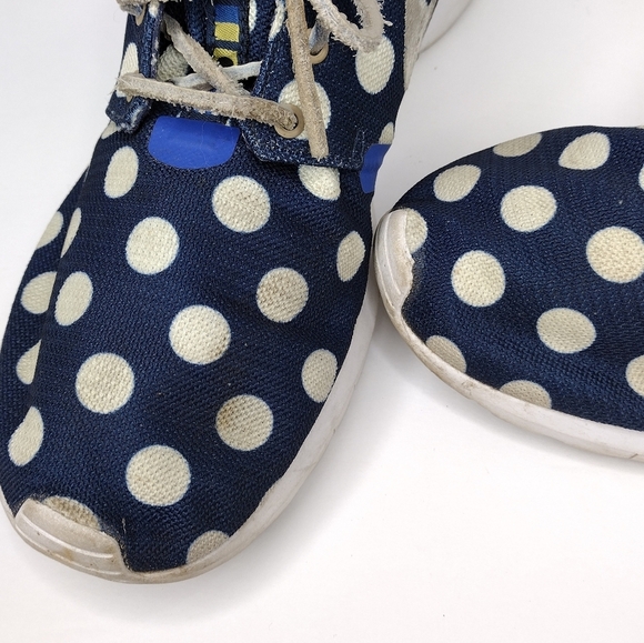 Nike NYC USA Polka Dot Sneakers - Picture 11 of 11